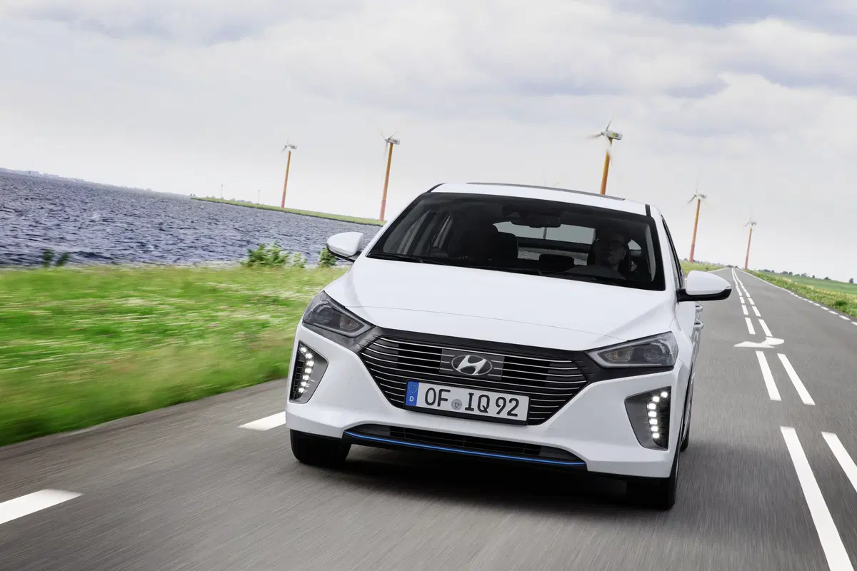 Hyundai Ioniq (2016-22) (27)