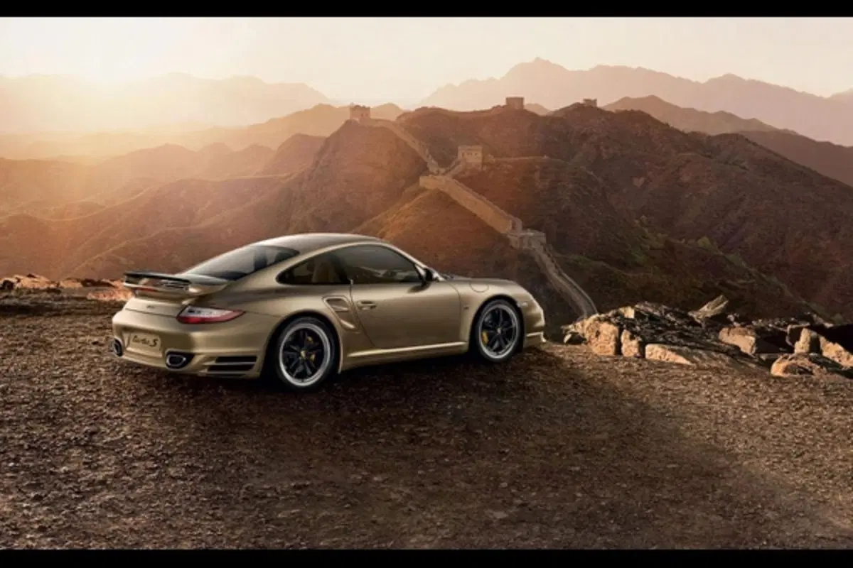 Porsche 911 Turbo S 10 Year Anniversary Edition (2)