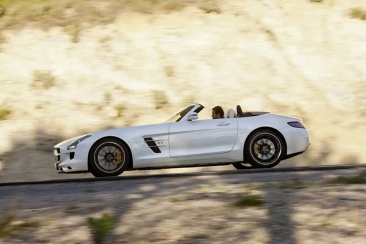 Mercedes SLS Roadster (3)