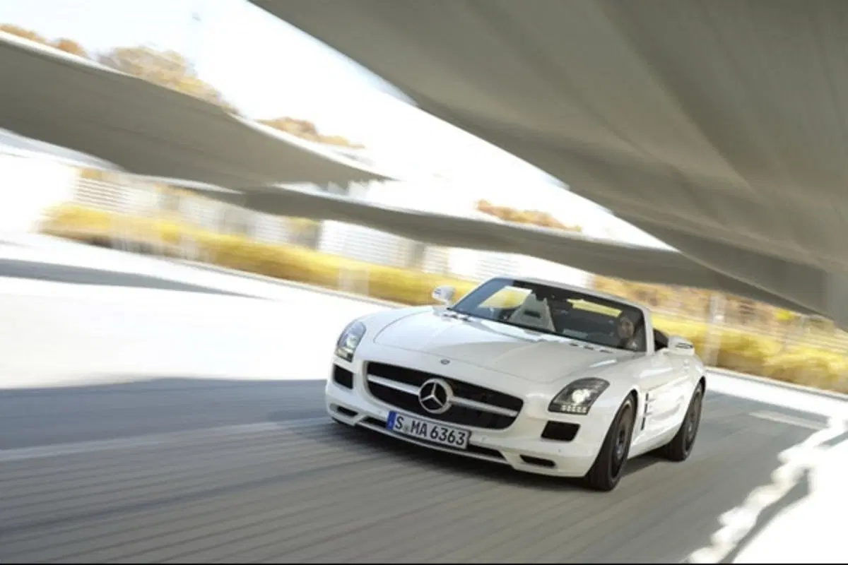 Mercedes SLS Roadster (9)