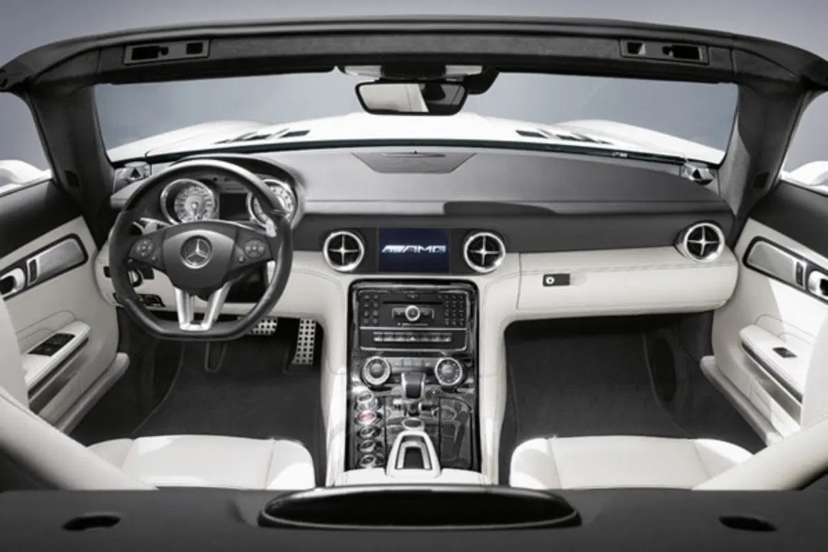 Mercedes SLS Roadster (39)