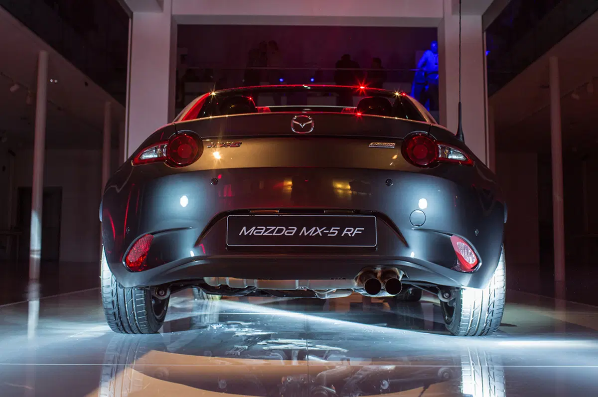 Mazda MX-5 RF, la targa “per tutti”. Ecco come funziona il tetto [Video] (20)