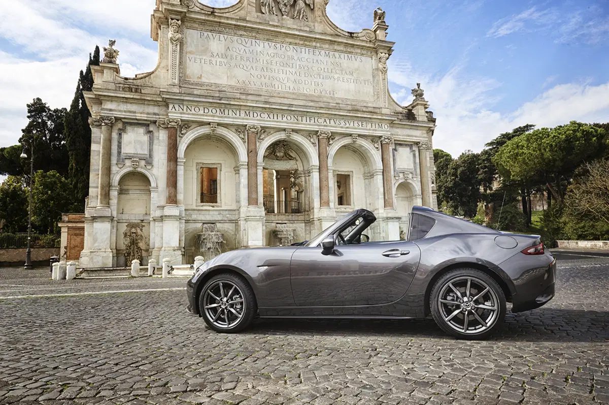 Mazda MX-5 RF, la targa “per tutti”. Ecco come funziona il tetto [Video] (2)
