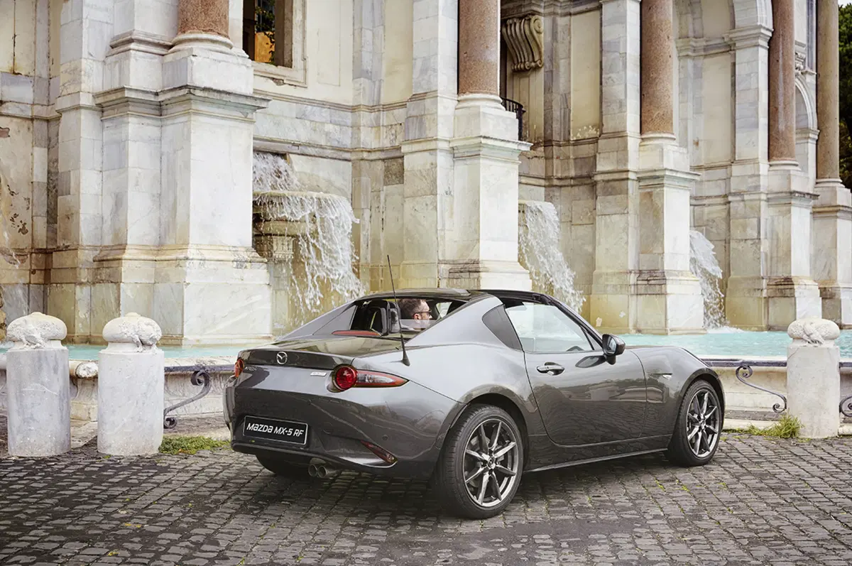 Mazda MX-5 RF, la targa “per tutti”. Ecco come funziona il tetto [Video] (13)