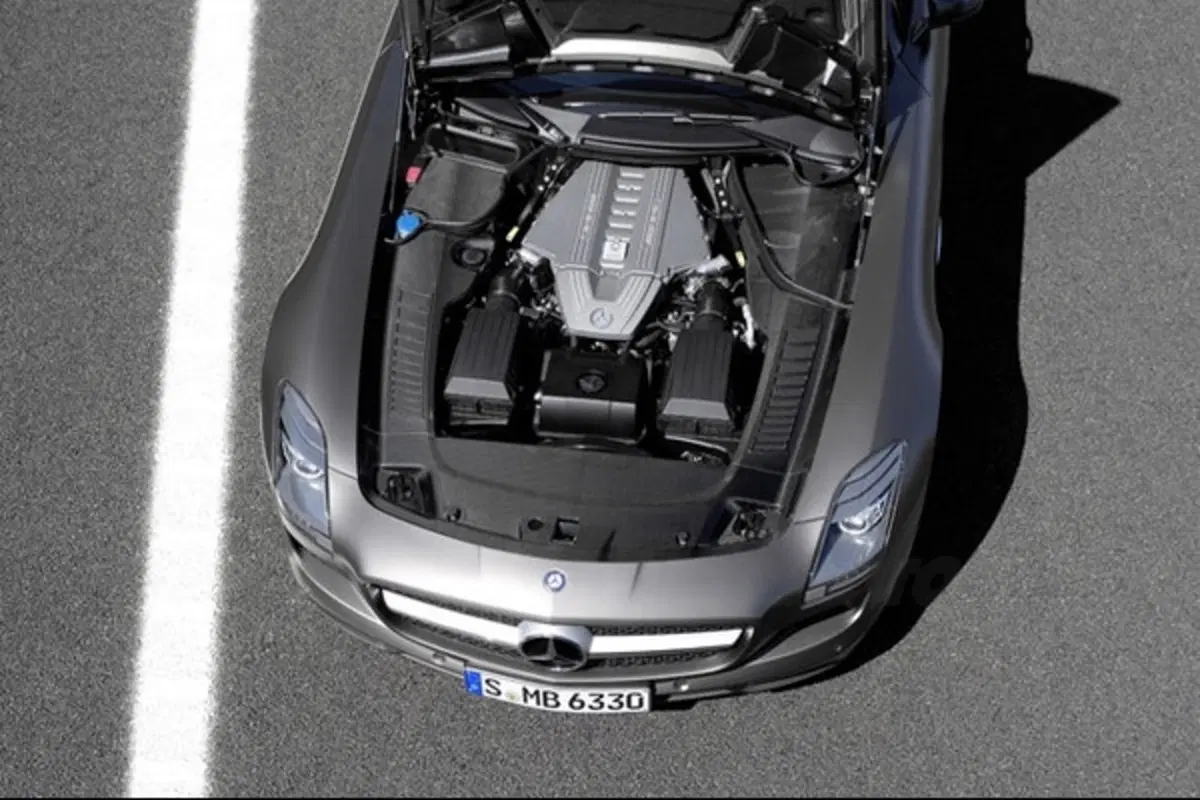 Mercedes SLS Roadster (42)