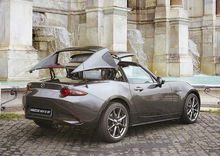 Mazda MX-5 RF, la targa “per tutti”. Ecco come funziona il tetto [Video]