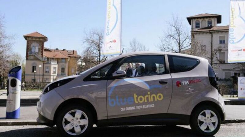 Torino, arriva il car sharing elettrico BlueTorino