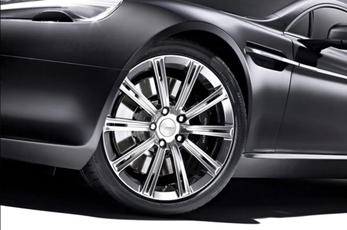 Aston Martin Rapide: sarà prodotta a Gaydon (3)