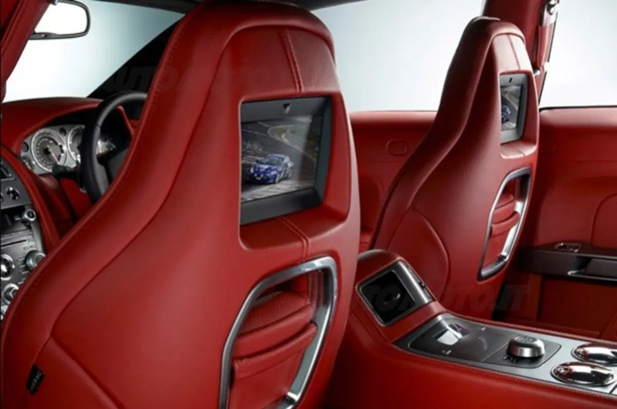 Aston Martin Rapide: sarà prodotta a Gaydon (4)