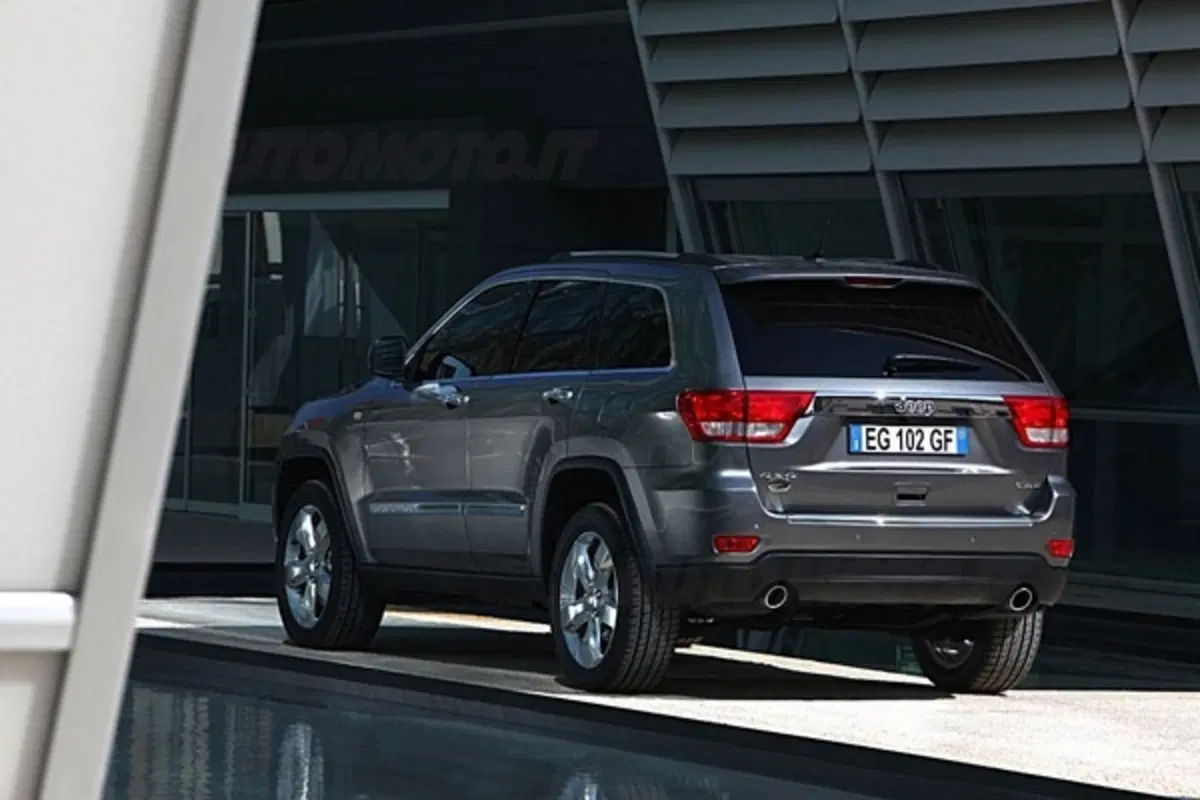 Jeep Grand Cherokee 3.0 CRD: da 44.500 euro (6)