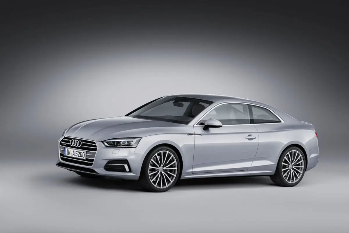 Audi A5 Coupé 45 TFSI 252 CV quattro S tronic Business (26)