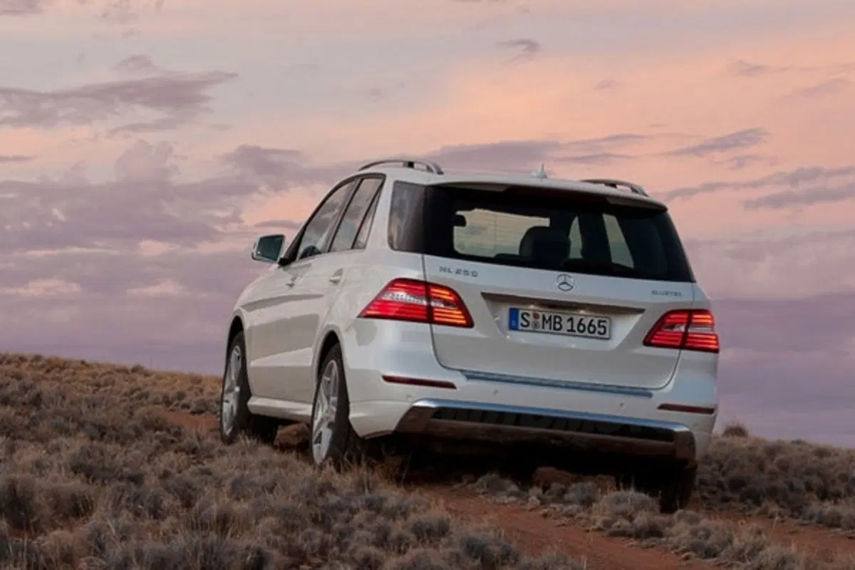 Nuova Mercedes Classe M: prime immagini (3)