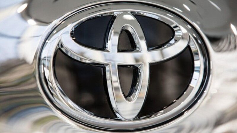 Toyota: vogliamo aiutare chi guida, non sostituirlo