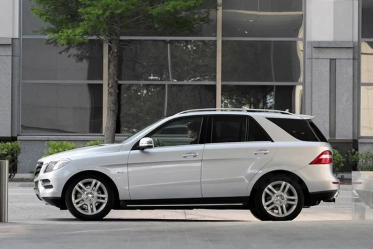 Nuova Mercedes Classe M: prime immagini (9)