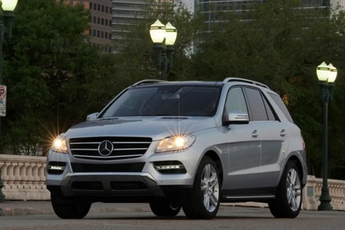 Nuova Mercedes Classe M: prime immagini (11)