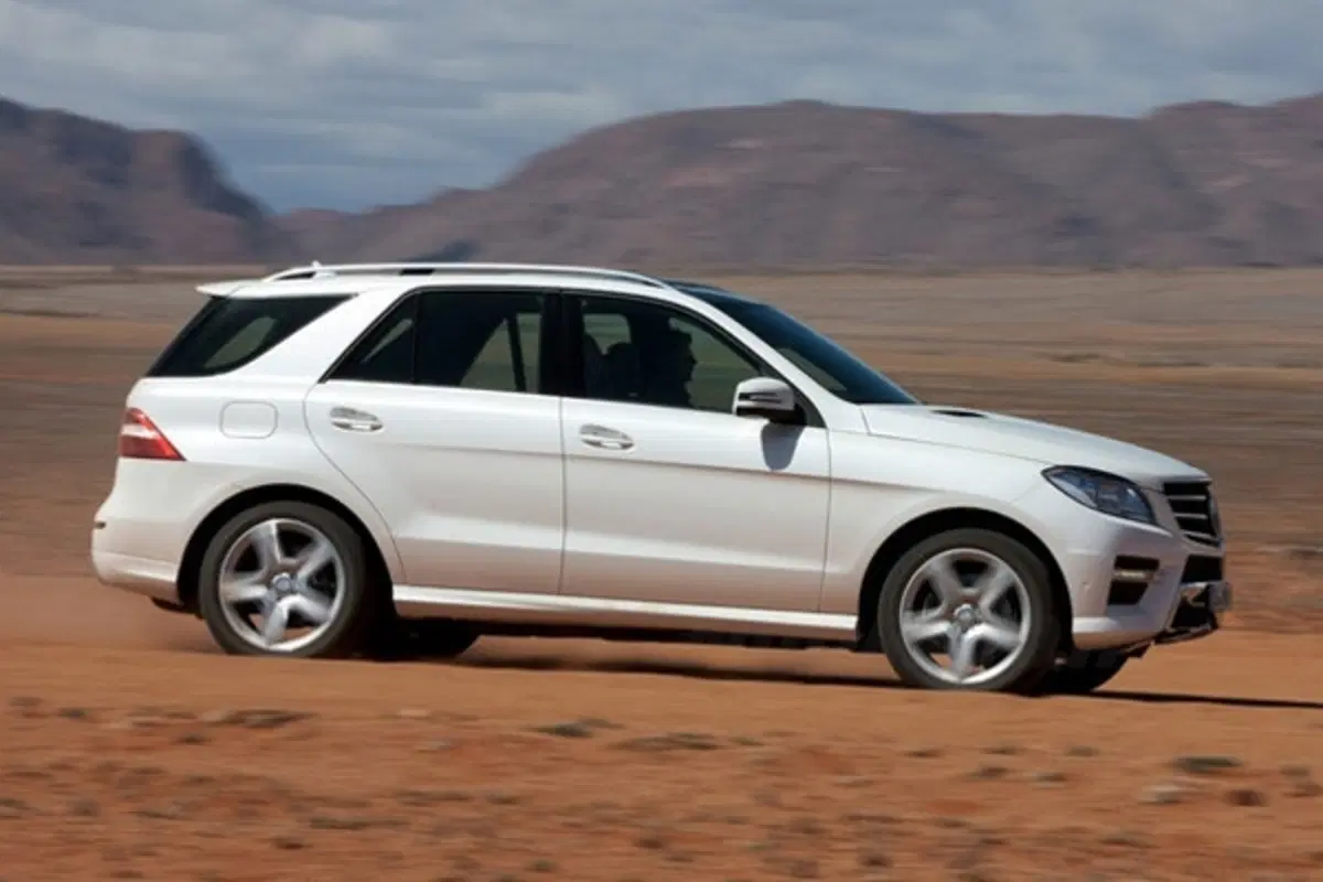 Nuova Mercedes Classe M: prime immagini (16)