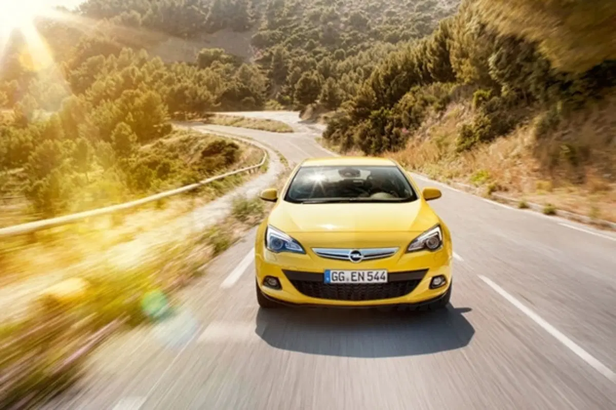 Nuova Opel Astra GTC: aperta la prevendita (6)