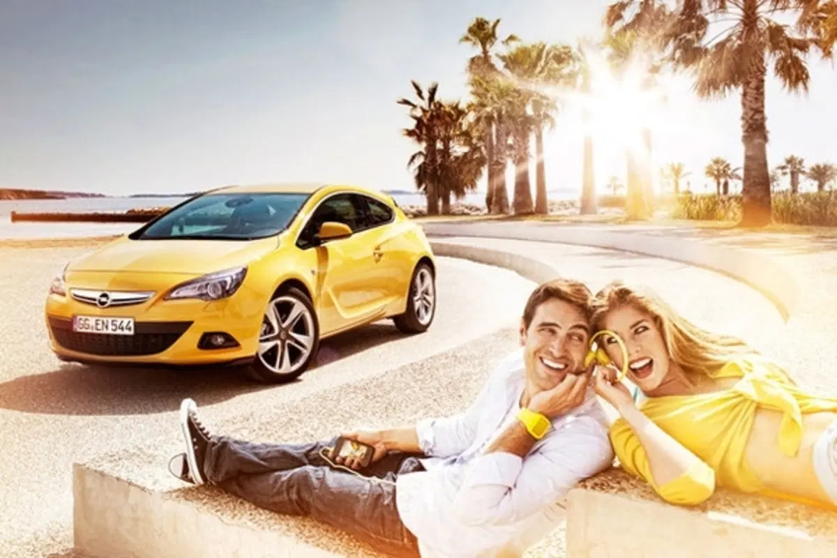 Nuova Opel Astra GTC: aperta la prevendita (15)