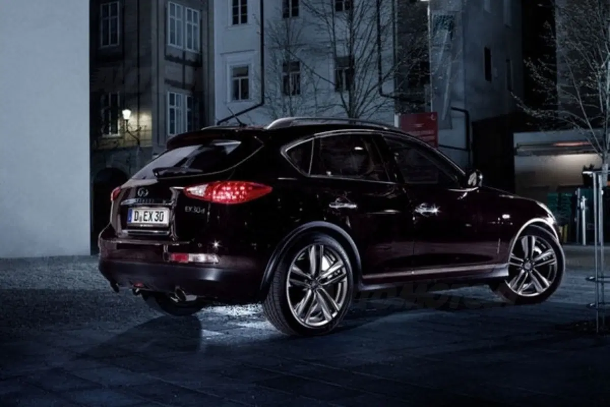 Infiniti EX GT Premium (2)