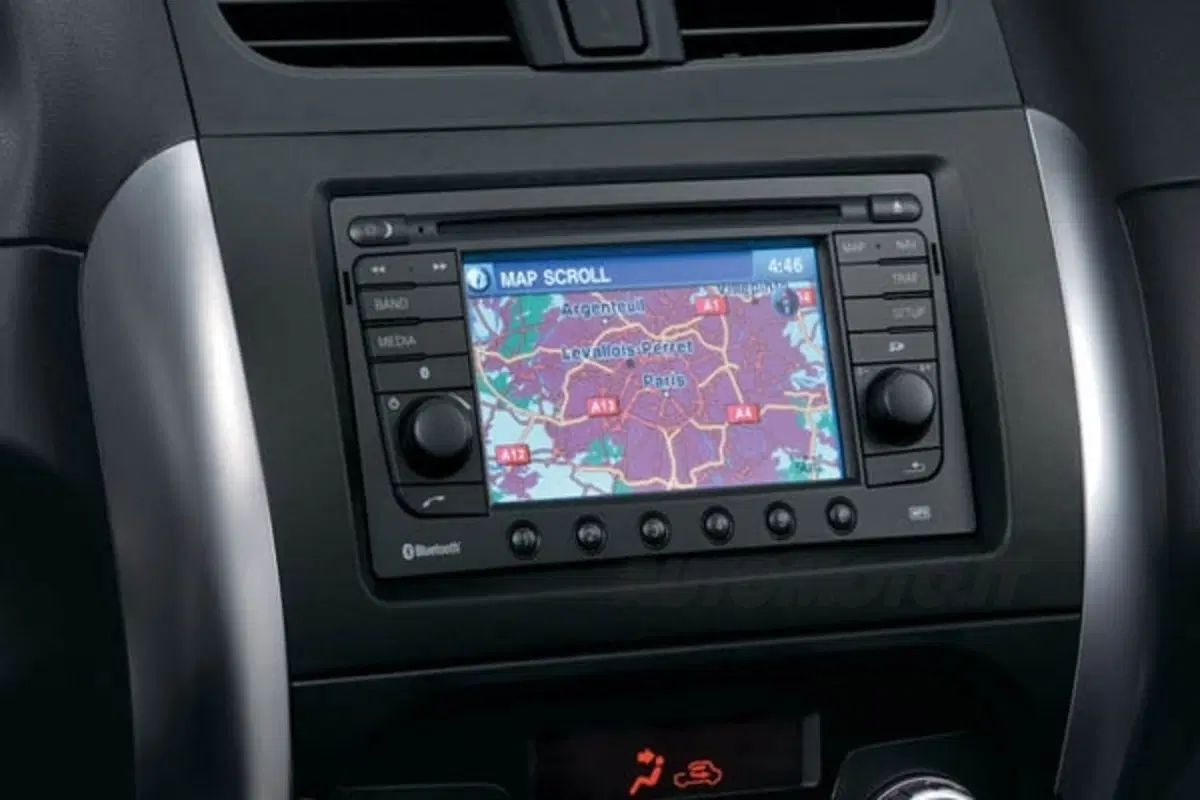 Suzuki SX4 GLX Navi+ (11)