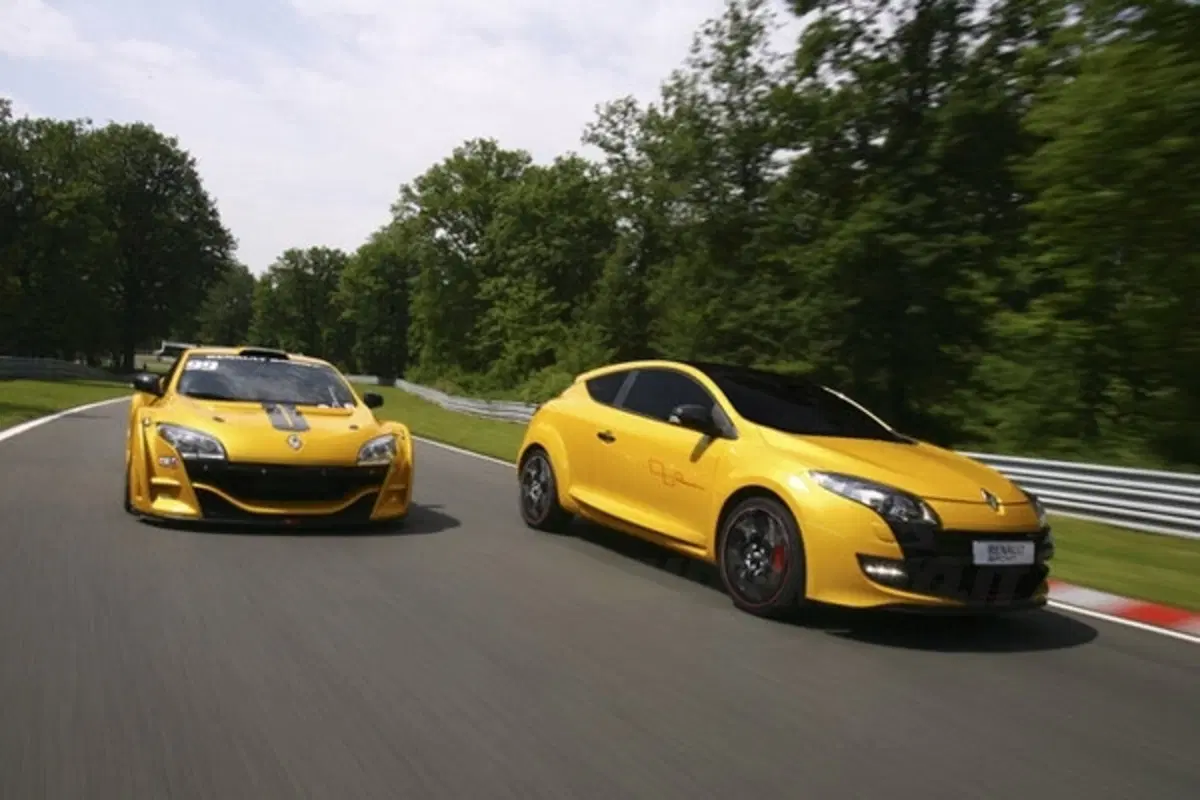 Renault Megane RS Trophy (5)