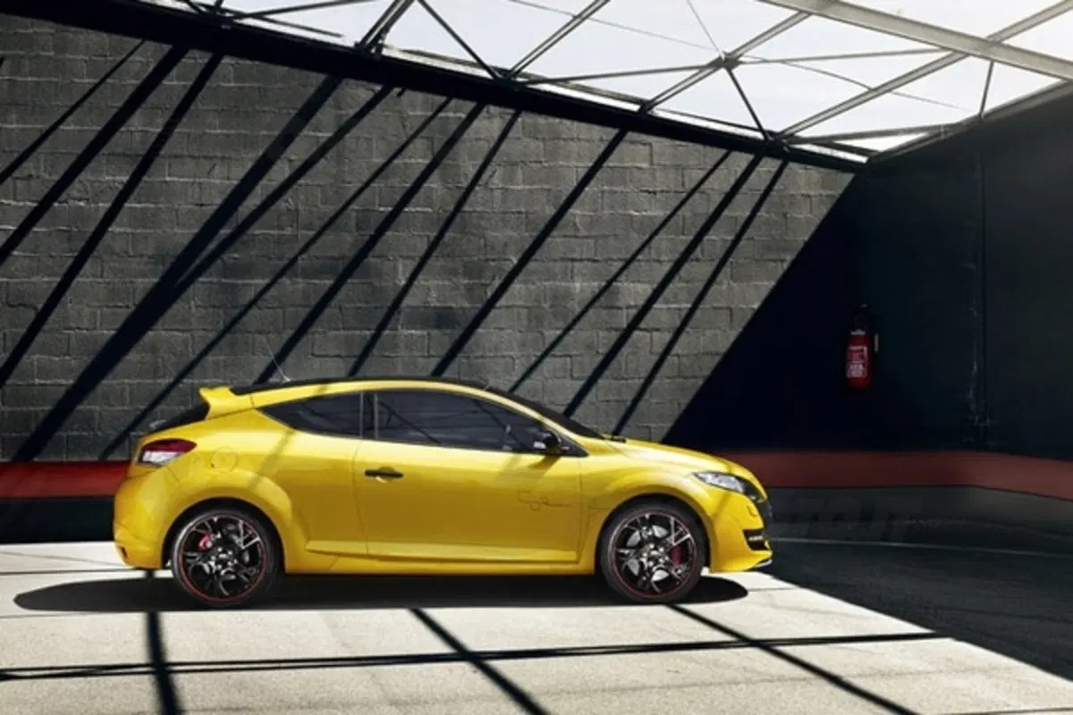 Renault Megane RS Trophy (7)