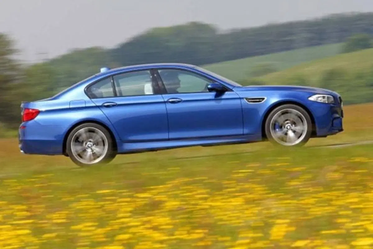 Nuova BMW M5 (3)
