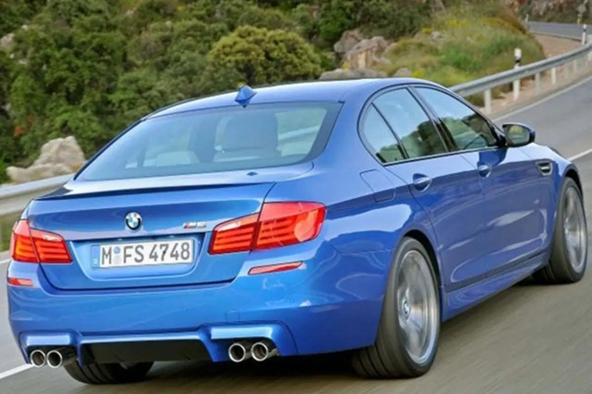 Nuova BMW M5 (15)