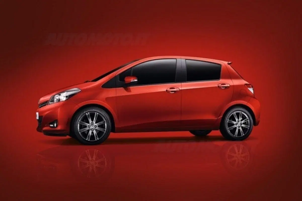 Toyota nuova Yaris (2)