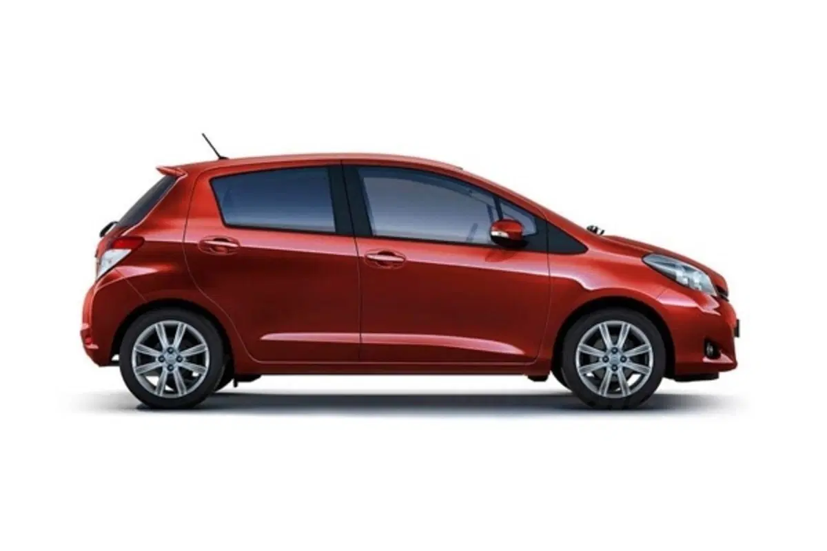 Toyota nuova Yaris (8)