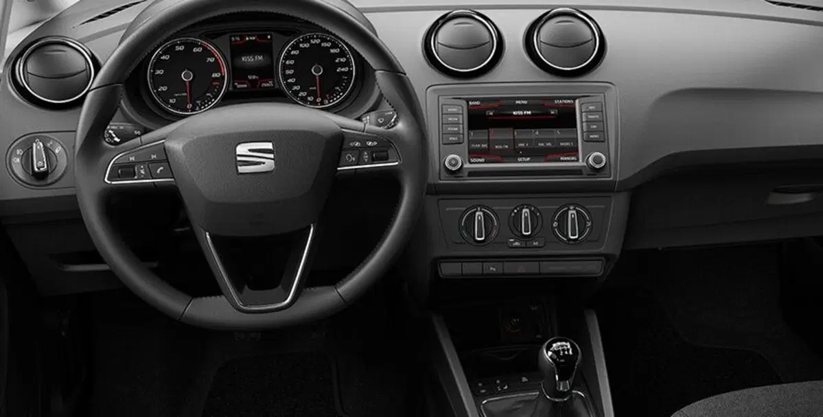 Quale comprare, Confronto: Alfa Romeo Mito 1.4 Vs Seat Ibiza SC 1.0 Style (3)