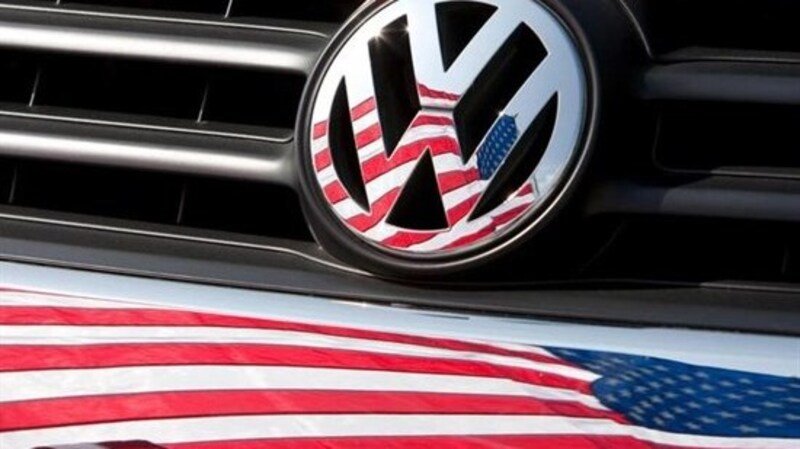 VW, approvato patteggiamento da 14,7 miliardi di dollari con consumatori negli States