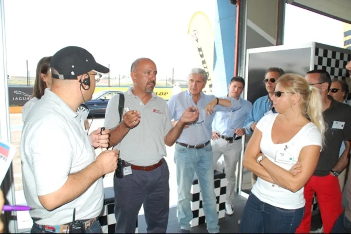 Jaguar Supercharged Academy (3)