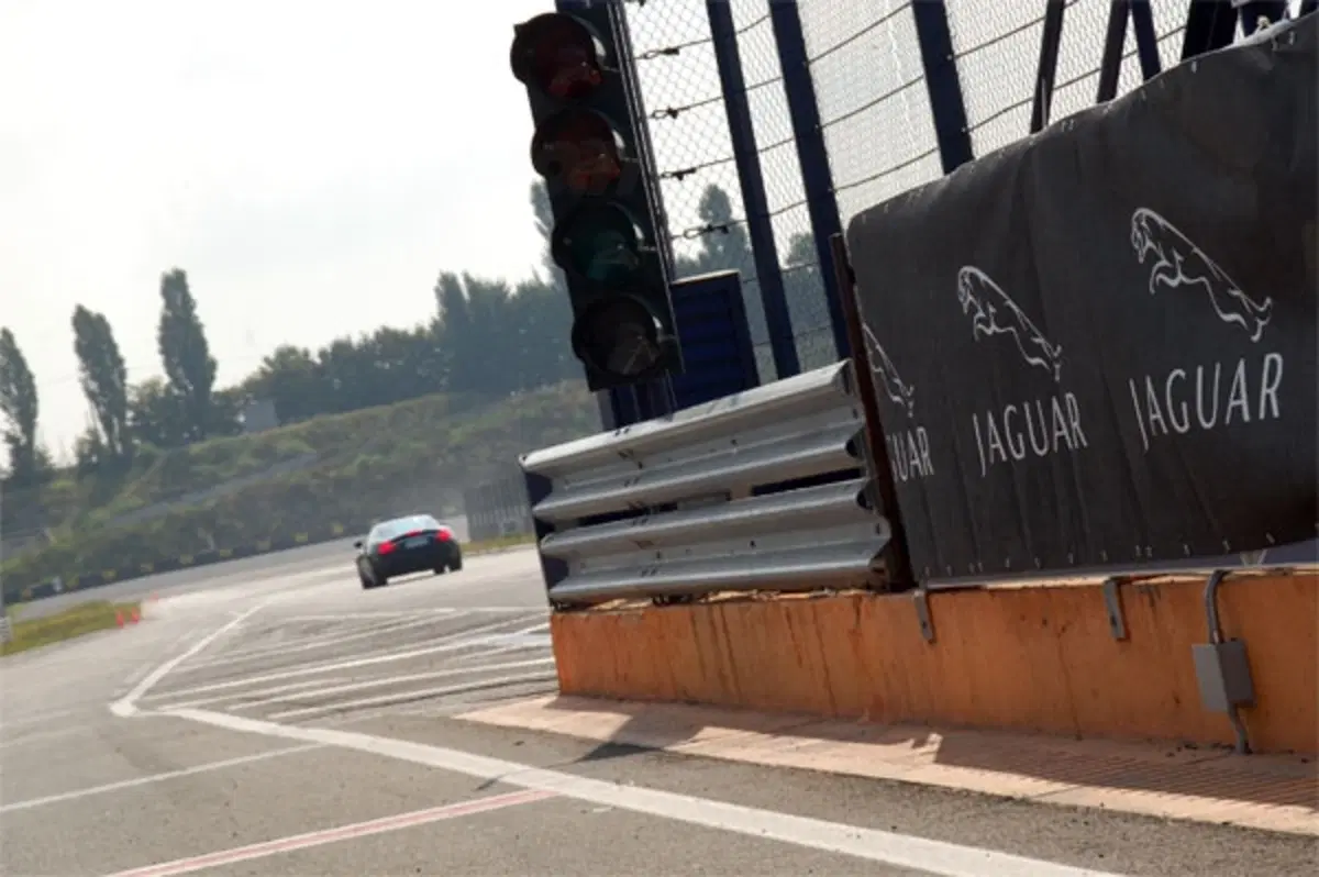 Jaguar Supercharged Academy (5)
