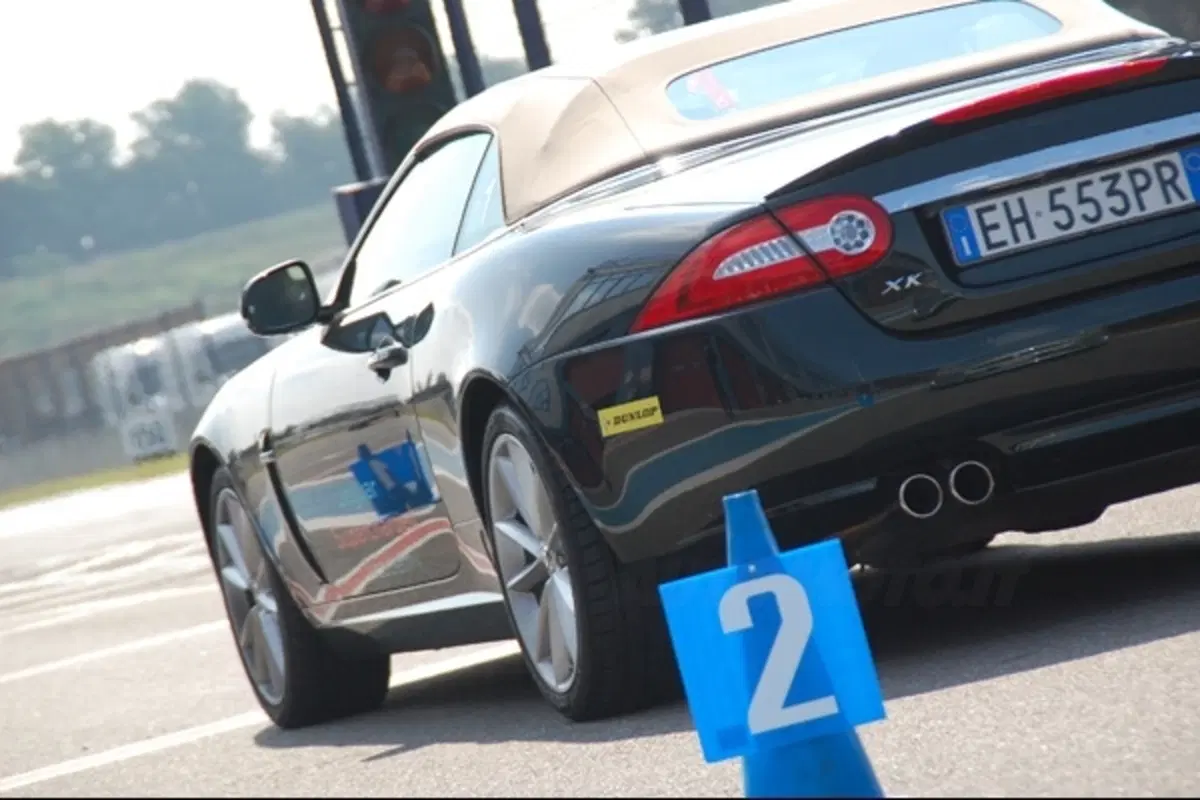 Jaguar Supercharged Academy (7)