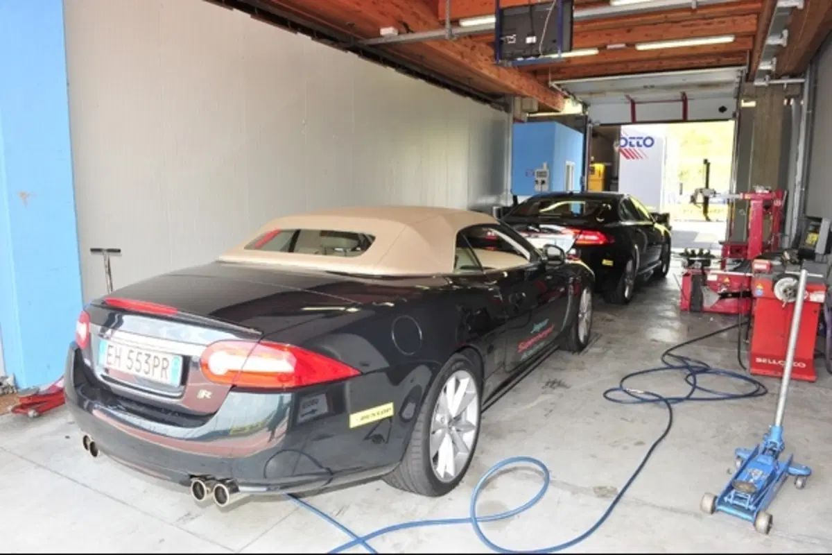 Jaguar Supercharged Academy (18)