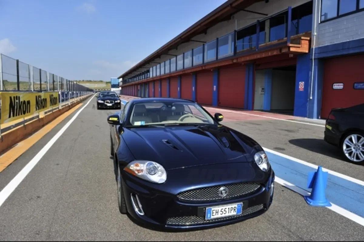 Jaguar Supercharged Academy (22)