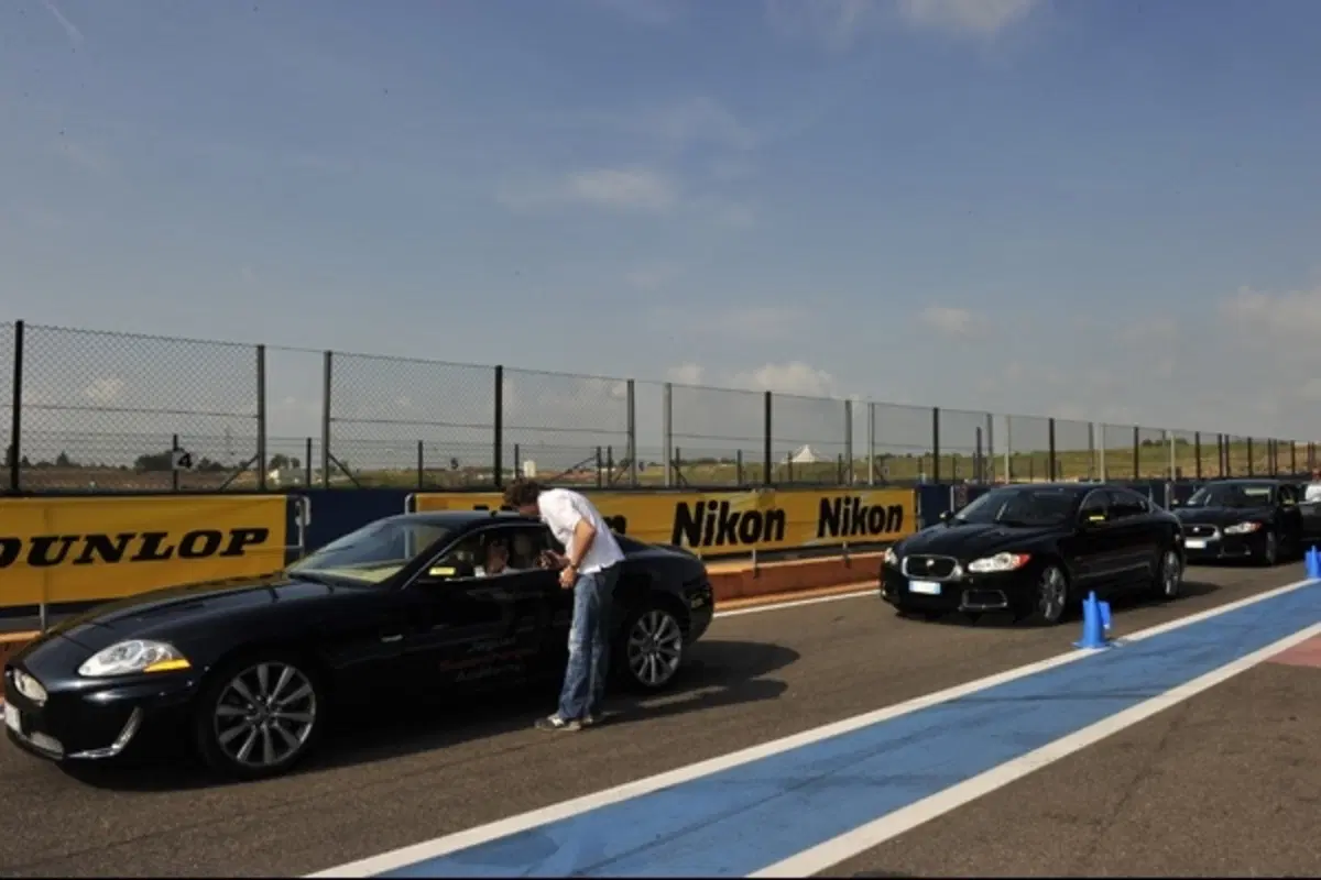 Jaguar Supercharged Academy (24)
