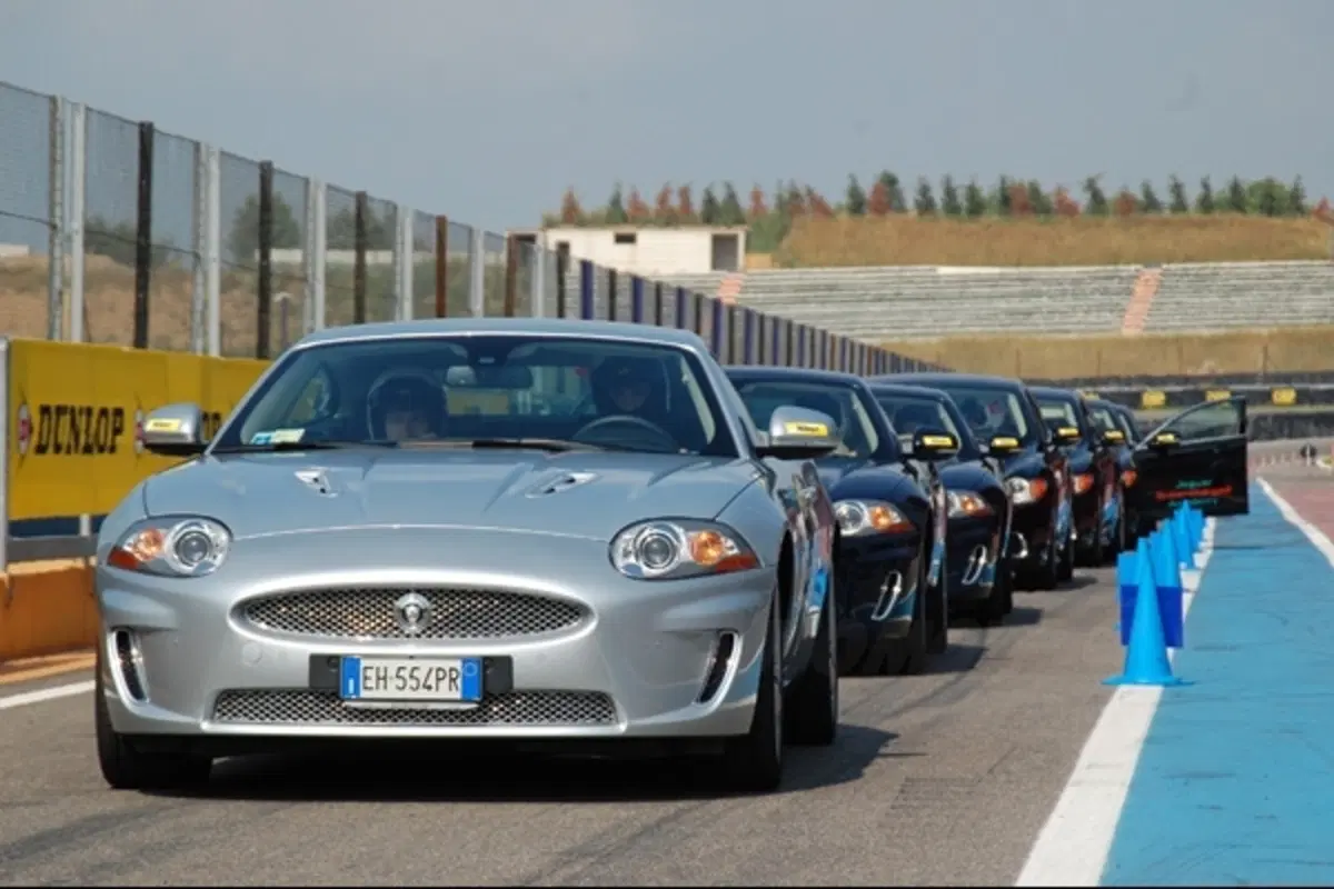 Jaguar Supercharged Academy (25)