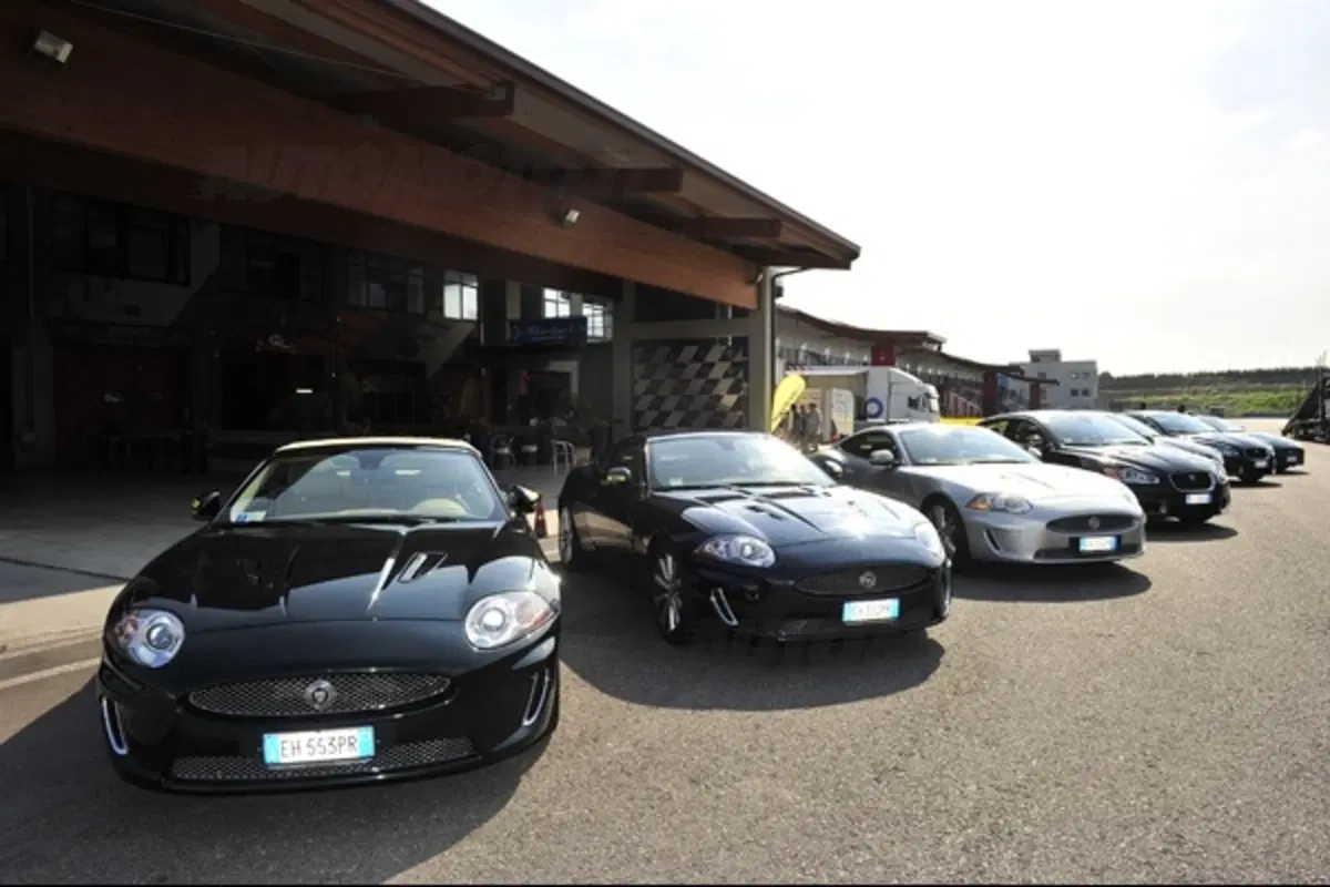 Jaguar Supercharged Academy (38)