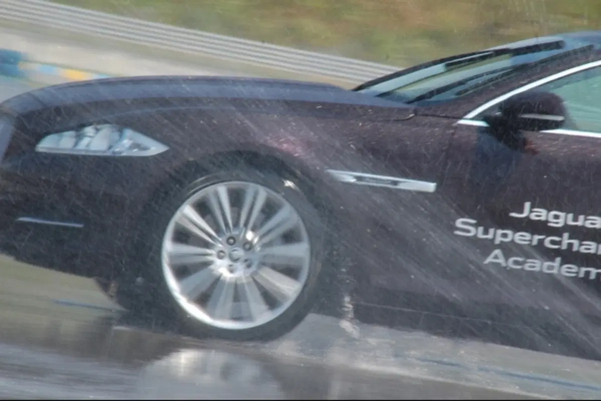Jaguar Supercharged Academy (51)