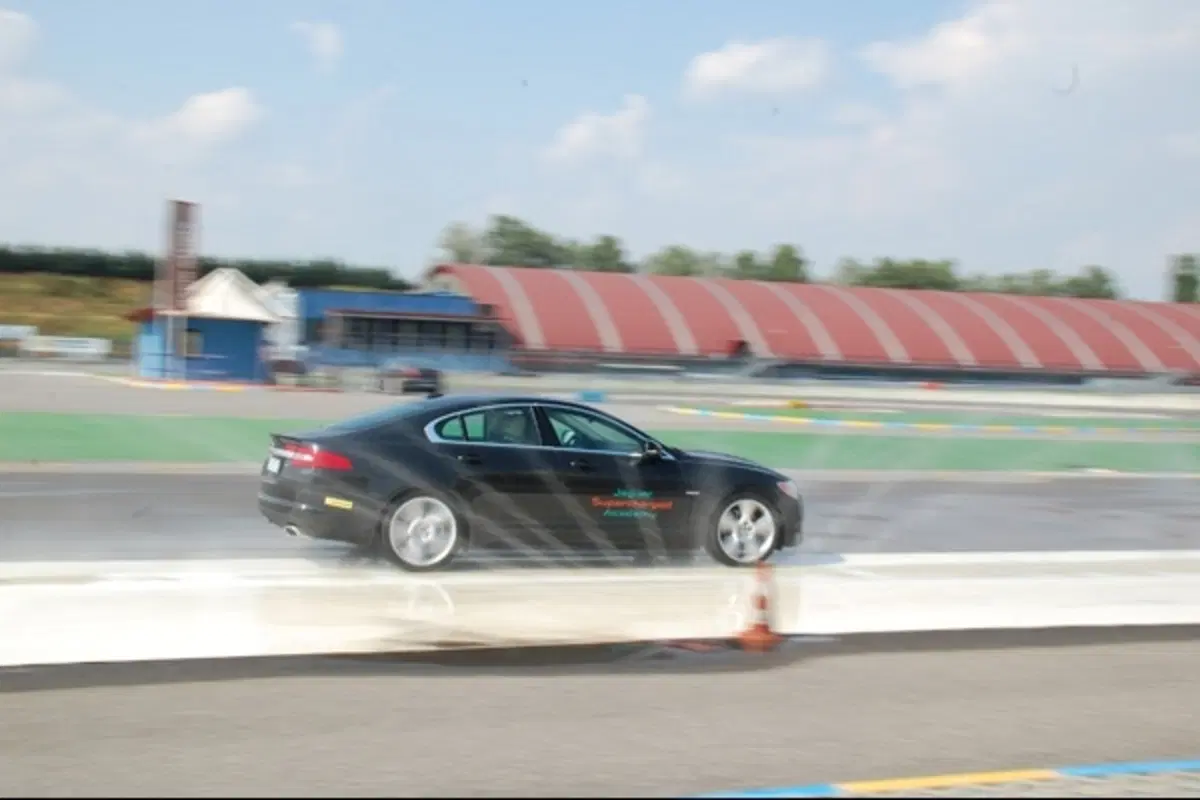 Jaguar Supercharged Academy (52)