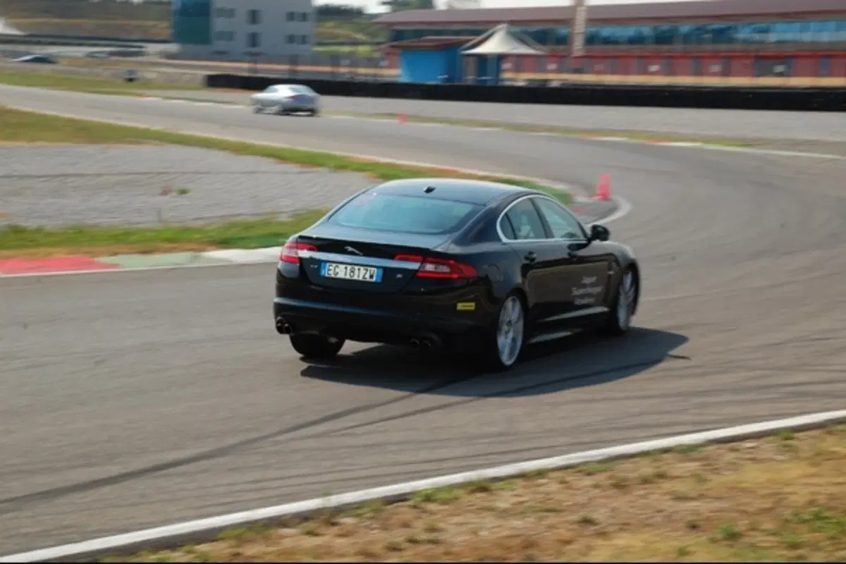 Jaguar Supercharged Academy (60)