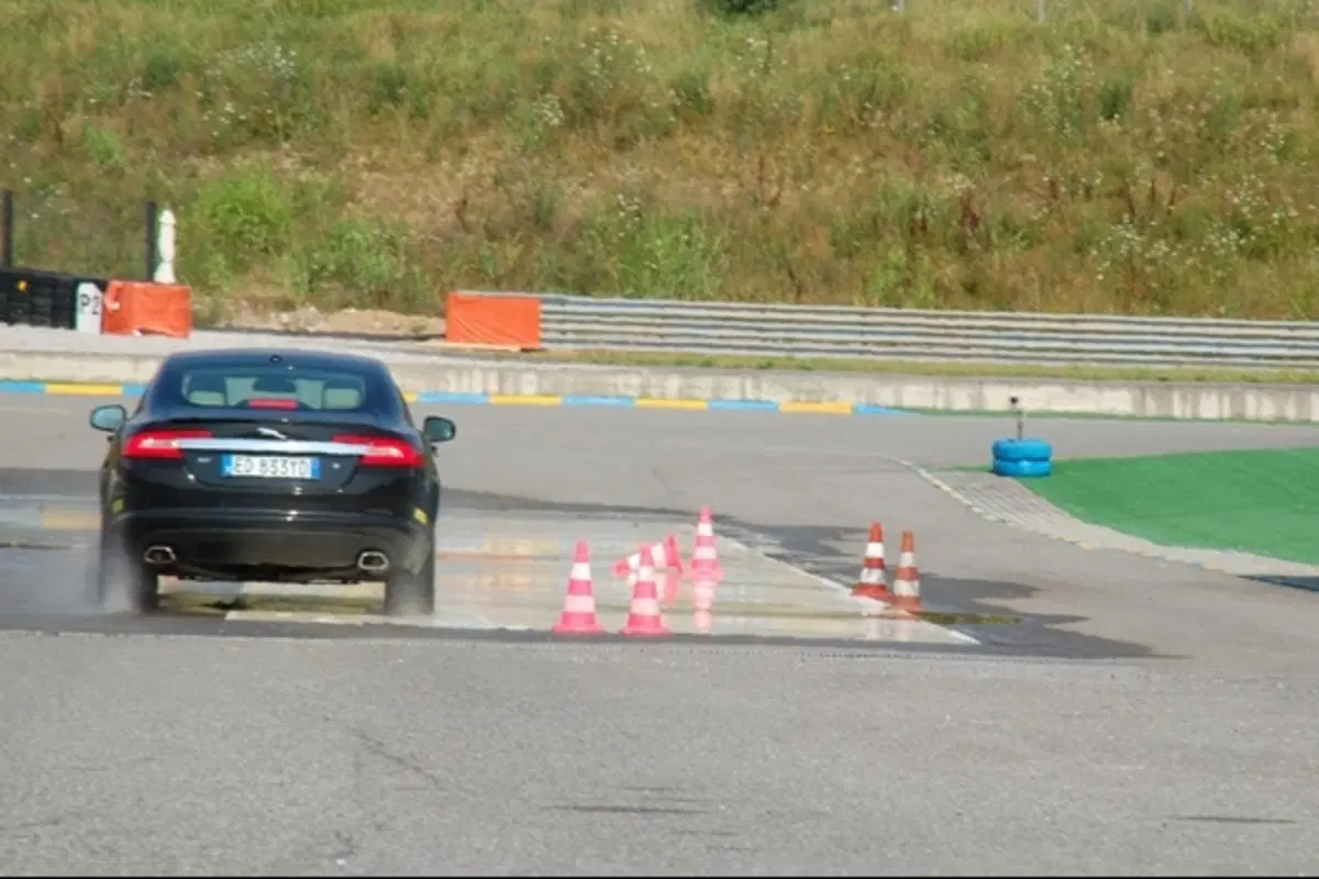 Jaguar Supercharged Academy (61)
