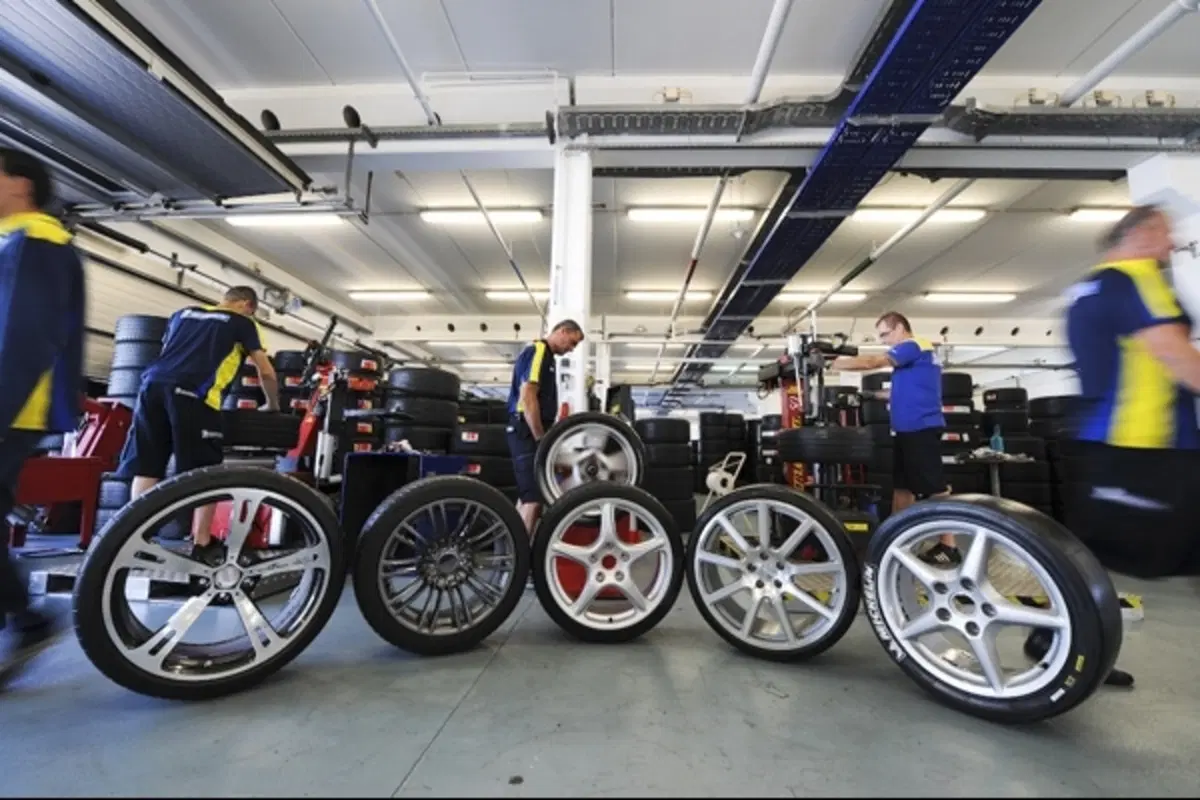 Michelin Pilot Performance Days: 20.000 CV in pista (5)