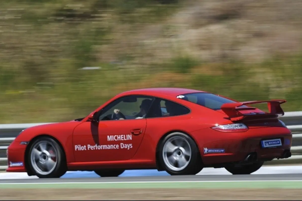 Michelin Pilot Performance Days: 20.000 CV in pista (39)