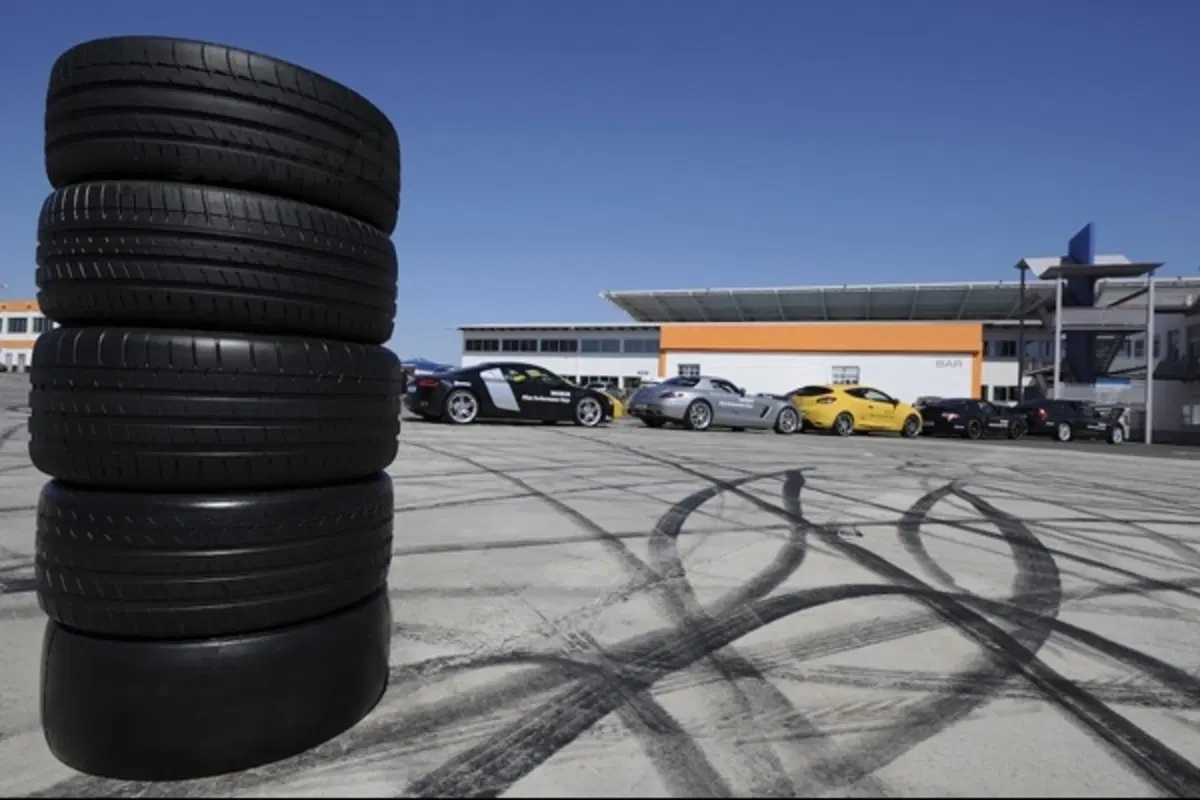 Michelin Pilot Performance Days: 20.000 CV in pista (42)