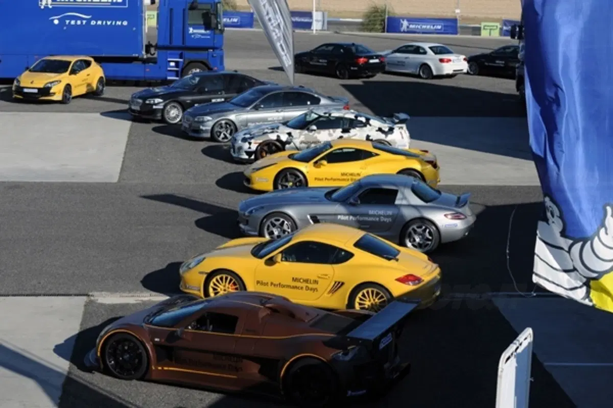 Michelin Pilot Performance Days: 20.000 CV in pista (66)