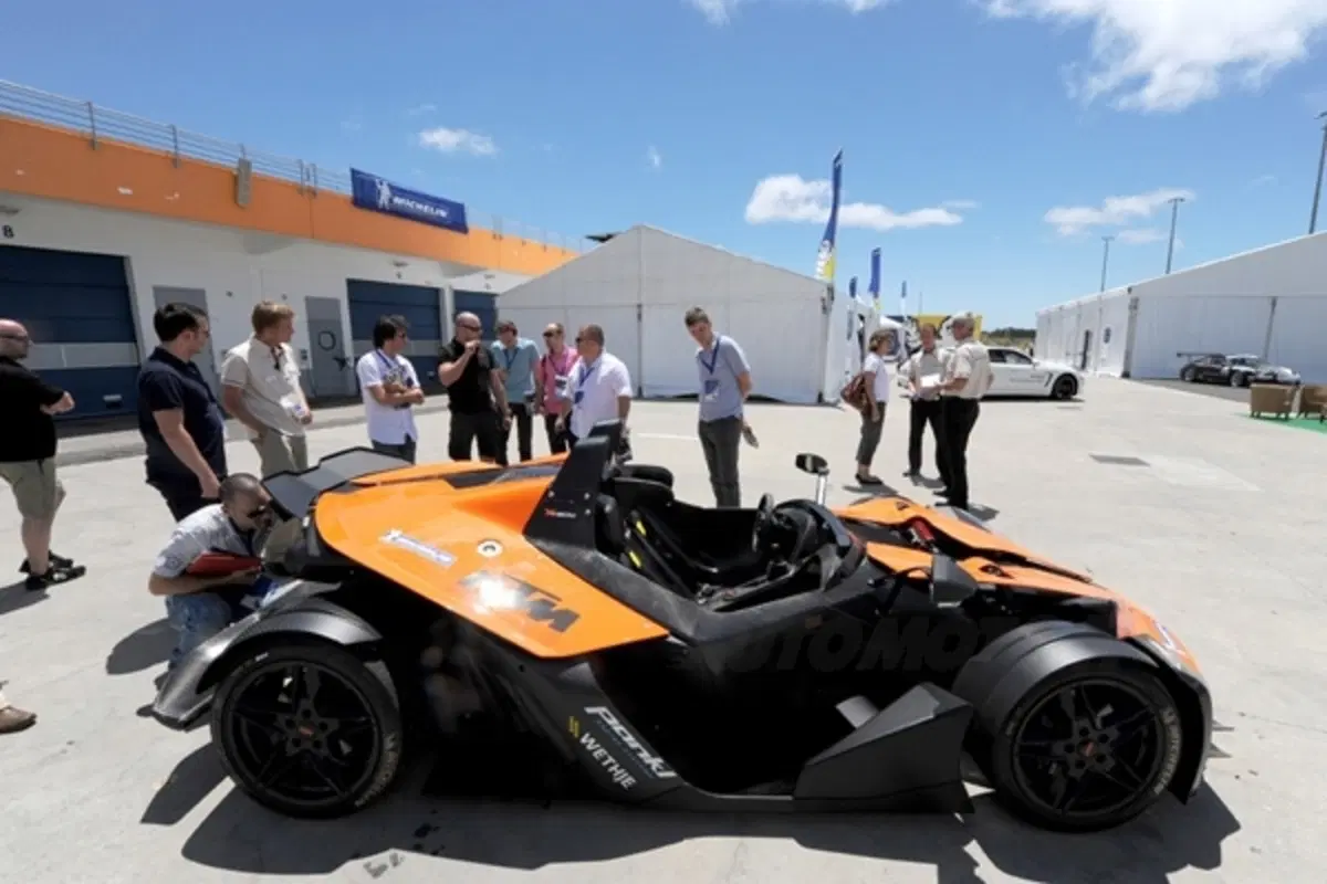Michelin Pilot Performance Days: 20.000 CV in pista (81)