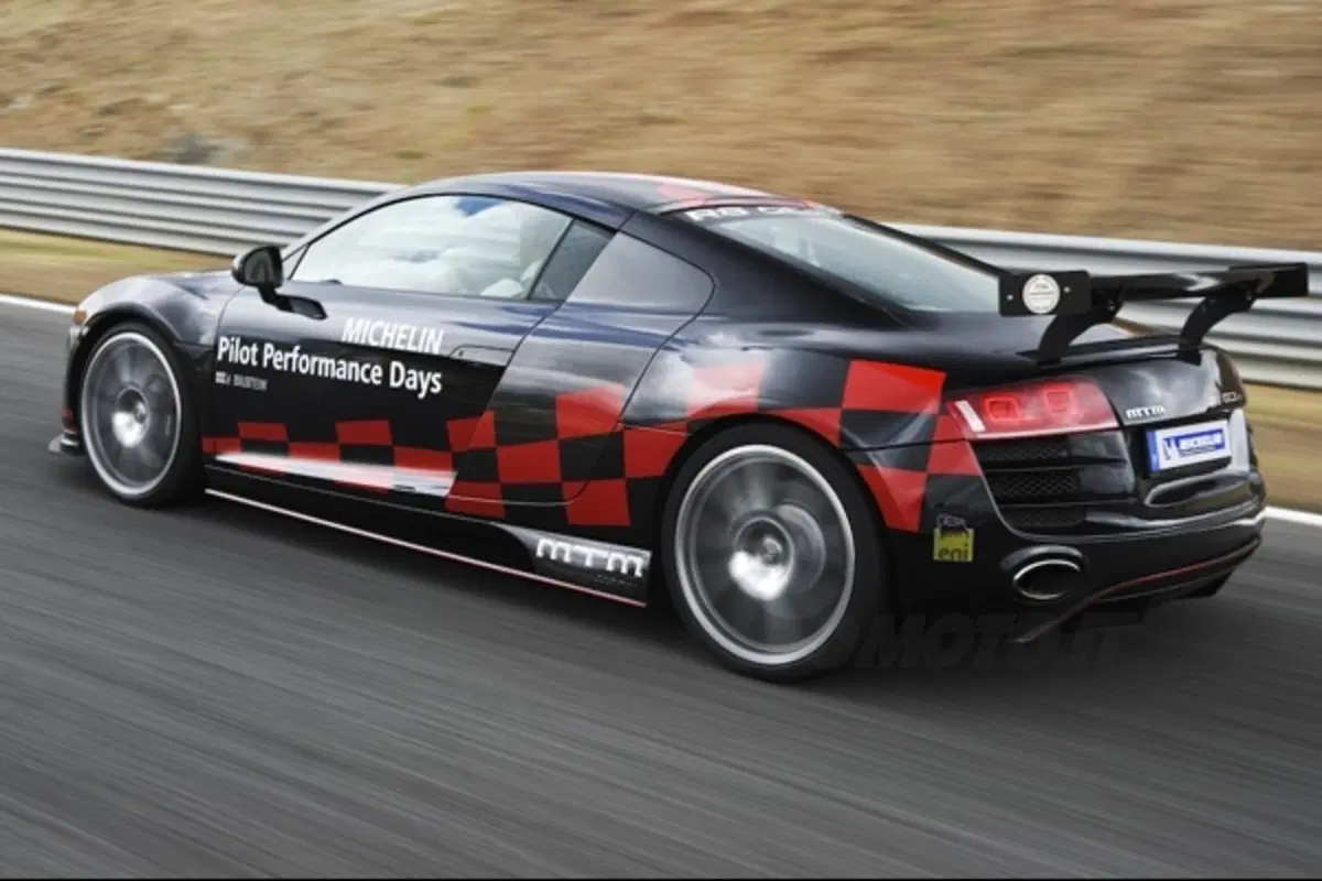 Michelin Pilot Performance Days: 20.000 CV in pista (89)